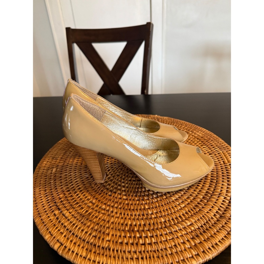 Sofft Tan Nude Patent Leather Peep Toe Platform Pumps Heels Womens 9M 1213313 - Picture 5 of 10